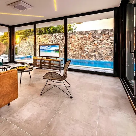 Petra Villa
