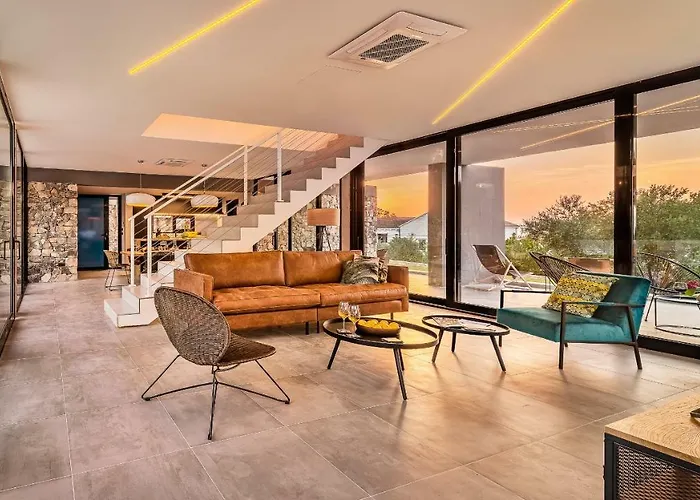 Petra Villa Sutivan