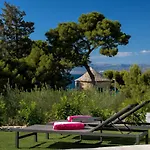 Petra Villa Sutivan